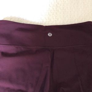 Maroon Lululemon crops size 6